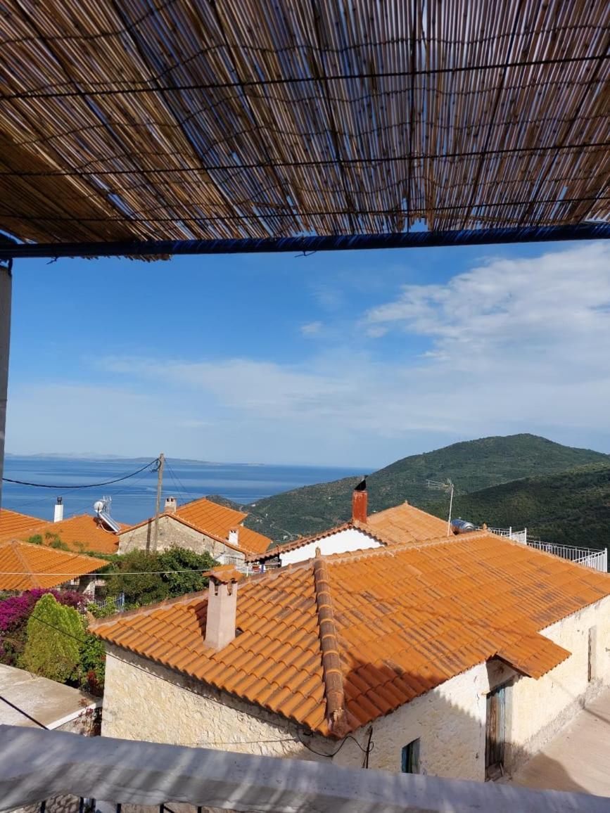 Politeika Traditional House Tirós Buitenkant foto